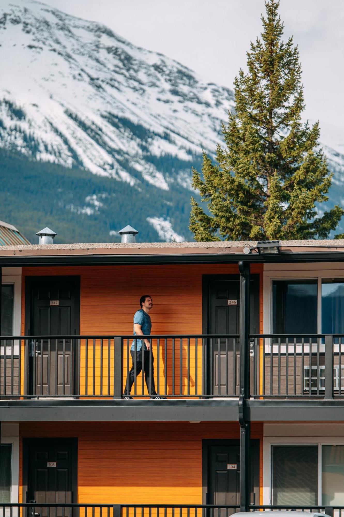 Mount Robson Inn Jasper Exterior foto