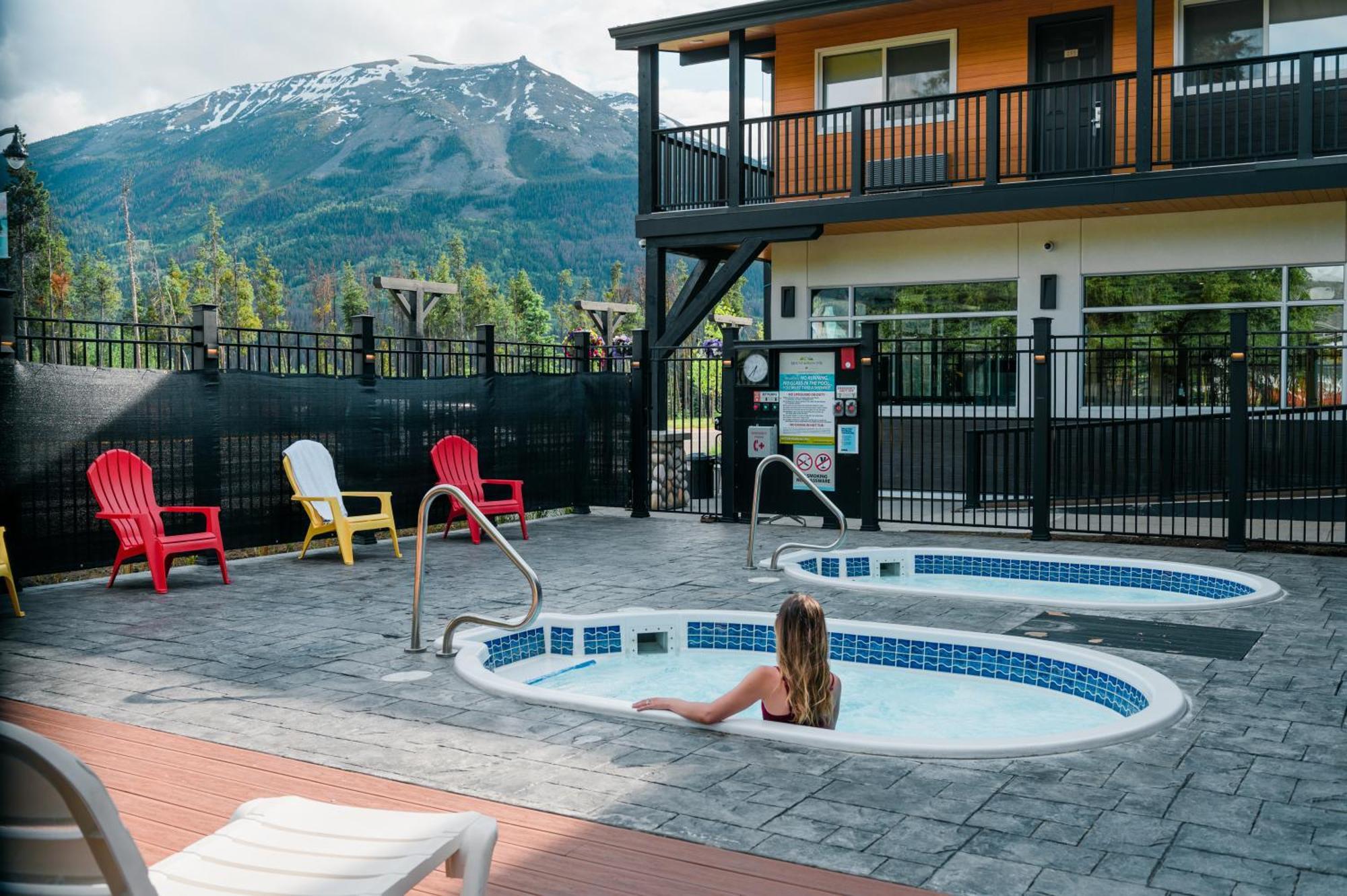 Mount Robson Inn Jasper Exterior foto
